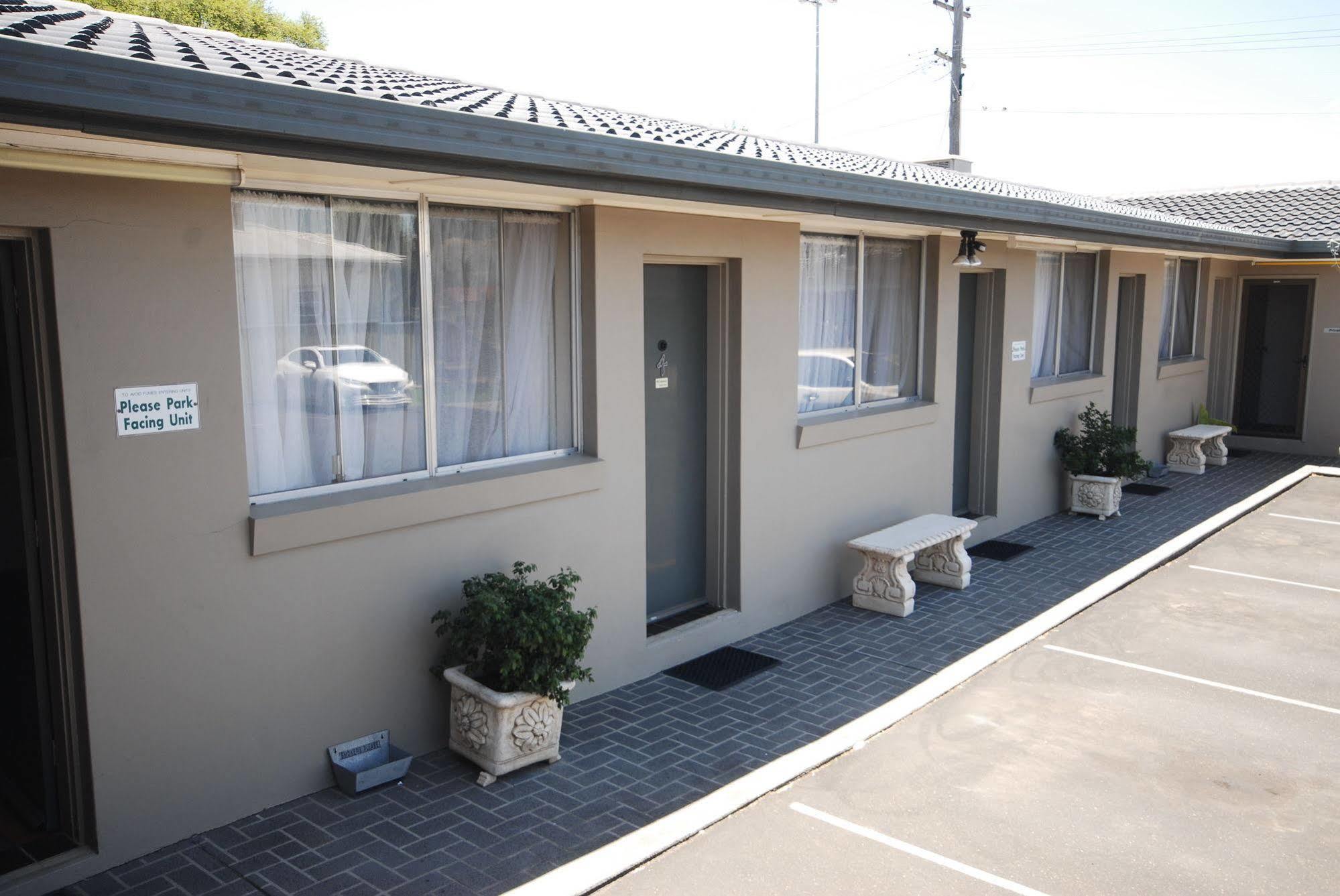 South Tamworth Motor Inn Dış mekan fotoğraf