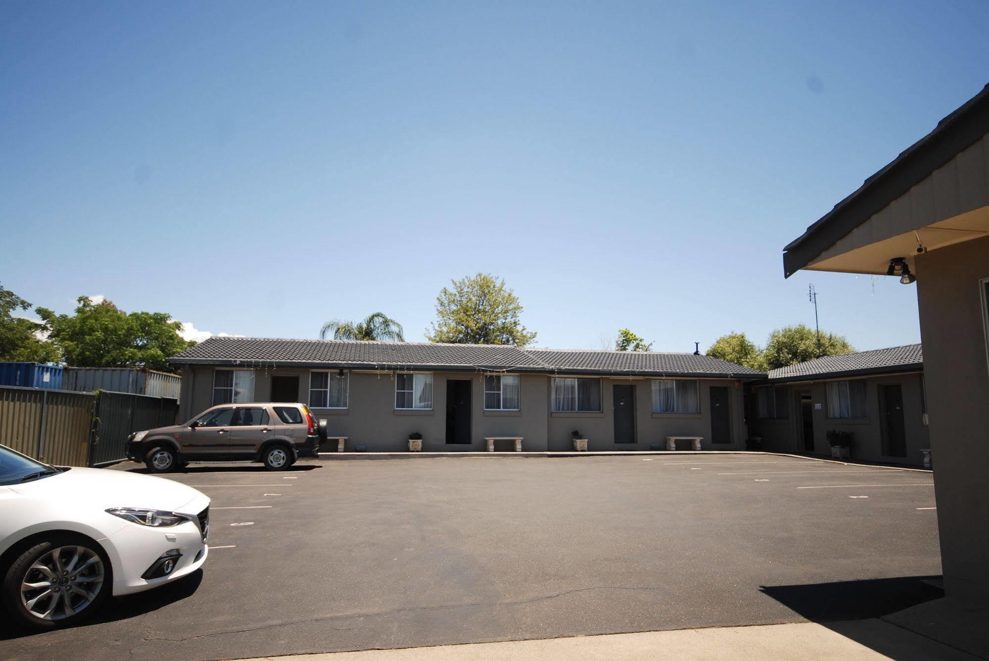 South Tamworth Motor Inn Dış mekan fotoğraf