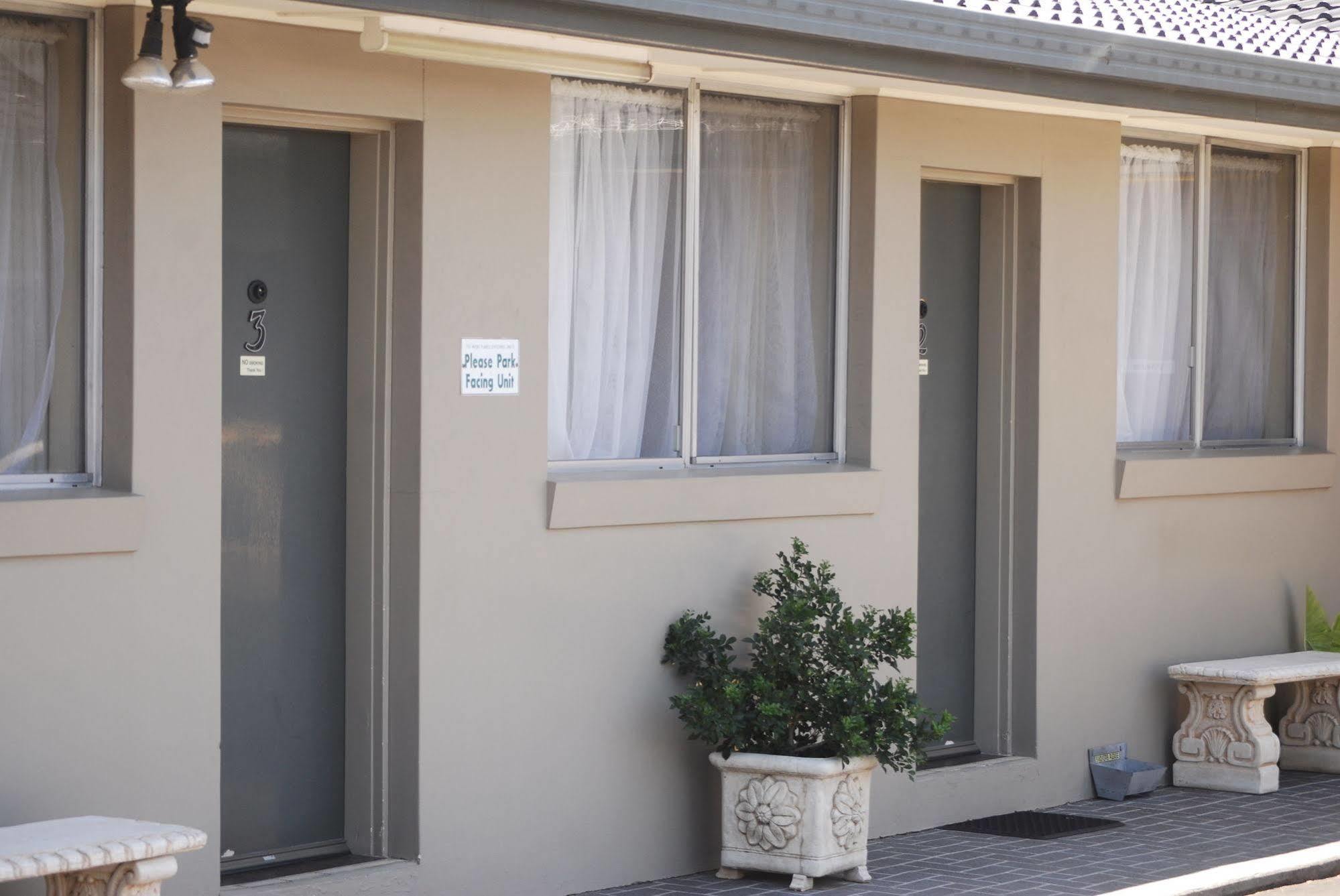 South Tamworth Motor Inn Dış mekan fotoğraf